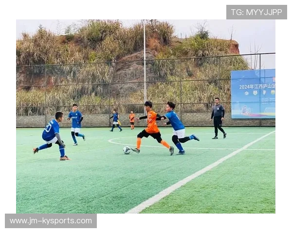 俱乐部校园项目助推社区青少年足球发展